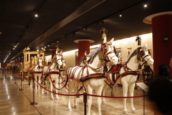 　バチカン美術館　歴代法王の馬車博物館